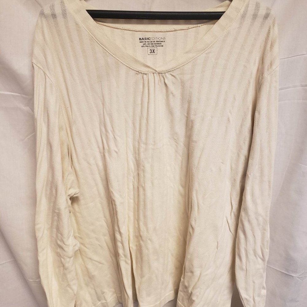 Long sleeve v-neck tee